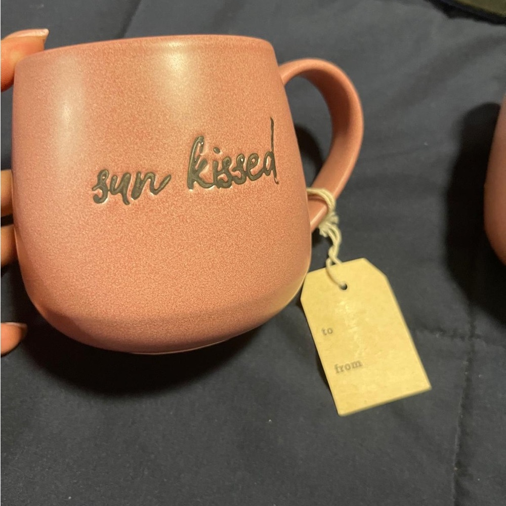 Tag Pink Cozy Dining Mug with Curved Handle